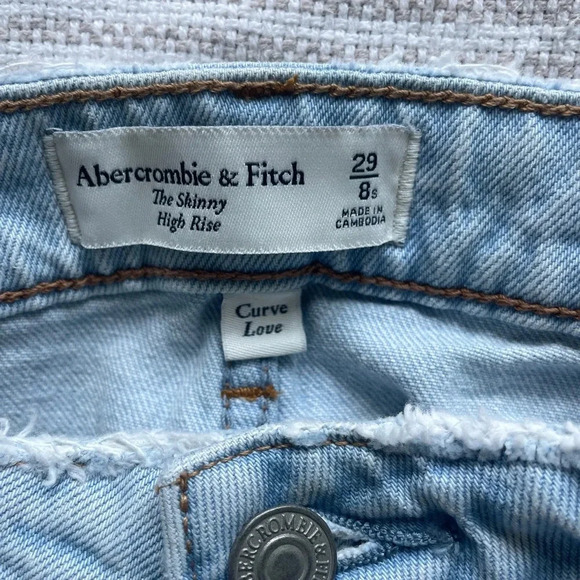 Abercrombie & Fitch High Rise The Skinny Light Wash Distressed Size 8 - Picture 7 of 7